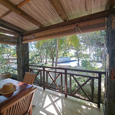 Clair de Lune - Private 2 Bedrooms Beachfront Villa Trou d'Eau Douce Buitenkant foto