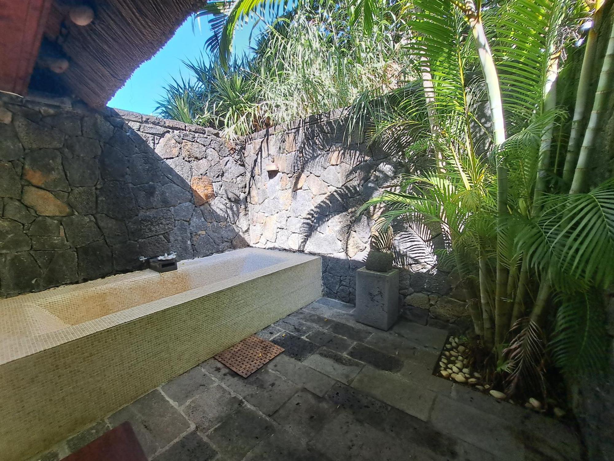 Clair de Lune - Private 2 Bedrooms Beachfront Villa Trou d'Eau Douce Buitenkant foto