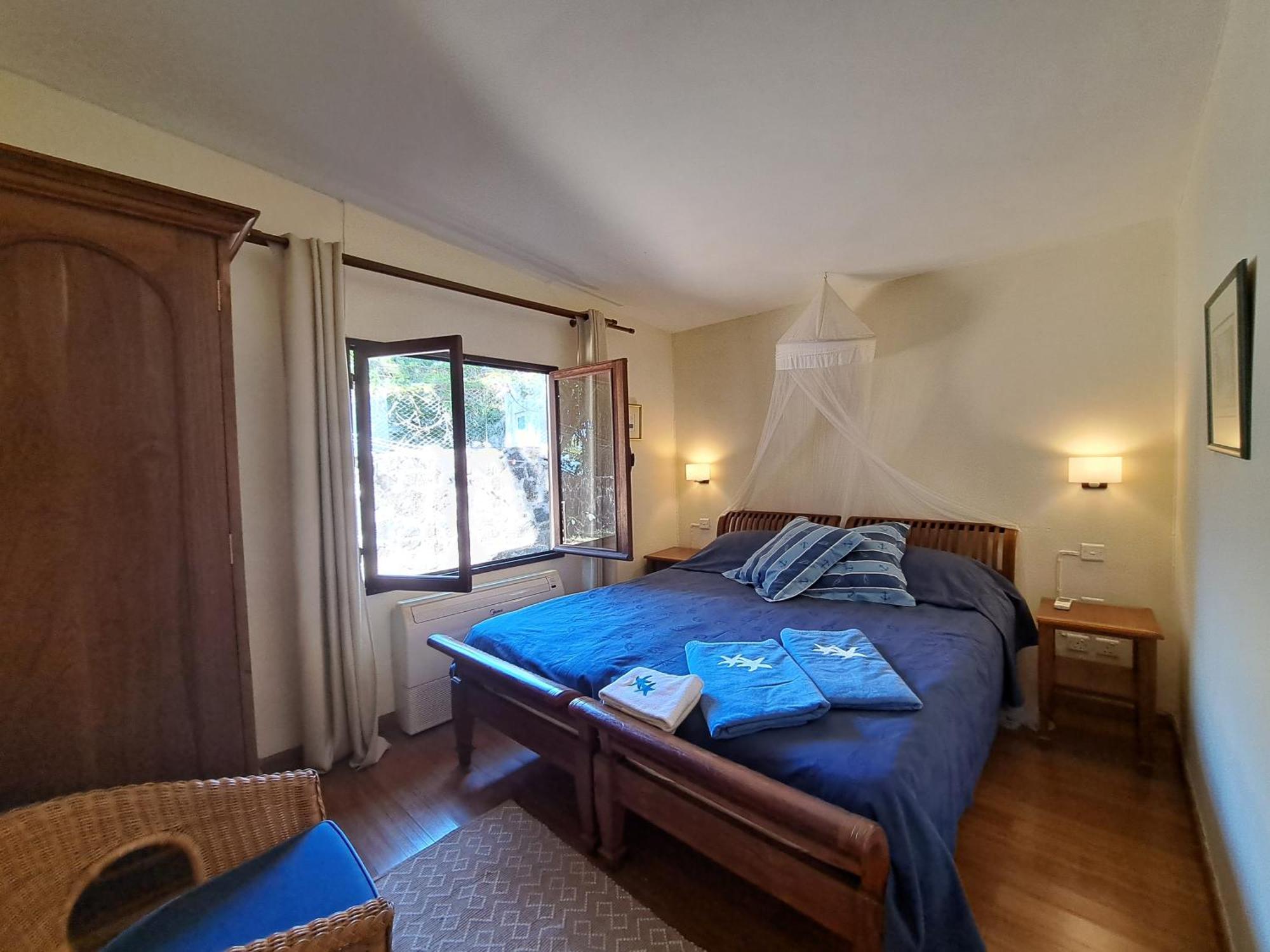 Clair de Lune - Private 2 Bedrooms Beachfront Villa Trou d'Eau Douce Buitenkant foto
