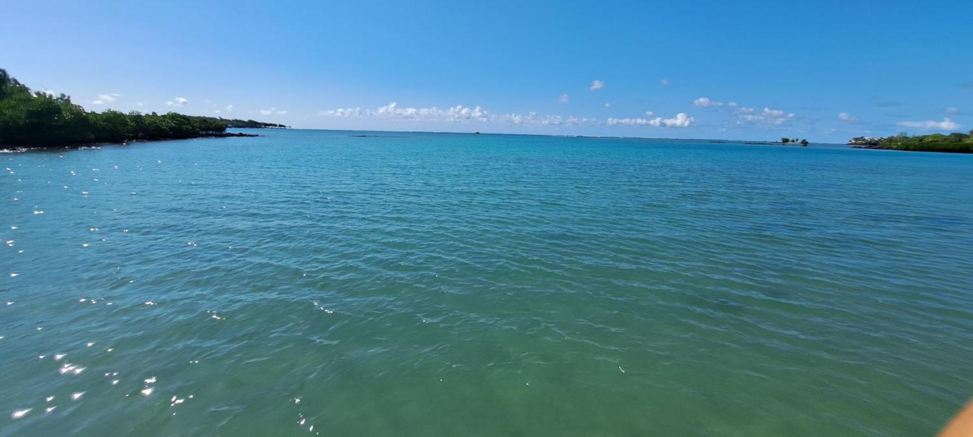 Clair de Lune - Private 2 Bedrooms Beachfront Villa Trou d'Eau Douce Buitenkant foto
