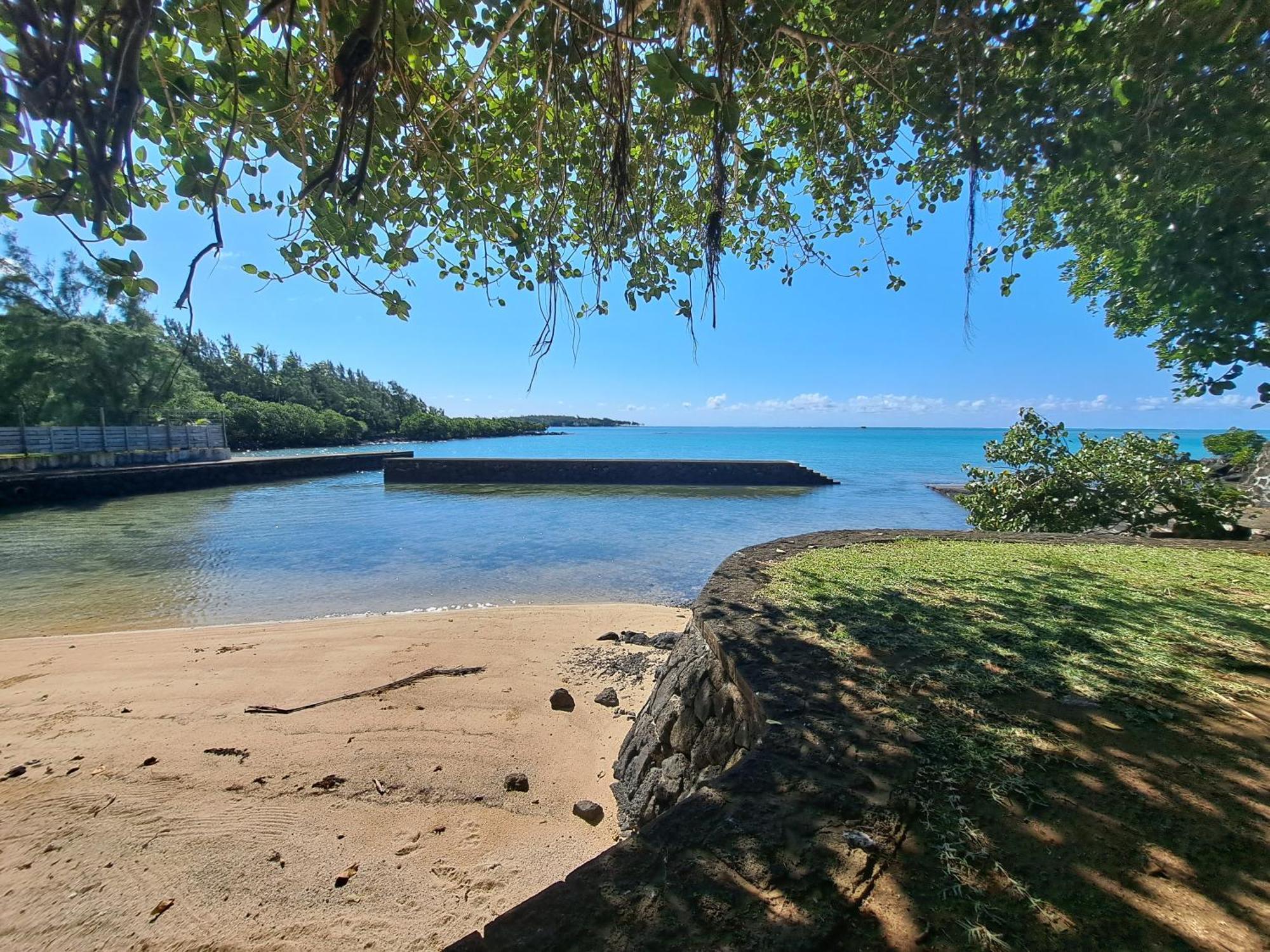 Clair de Lune - Private 2 Bedrooms Beachfront Villa Trou d'Eau Douce Buitenkant foto